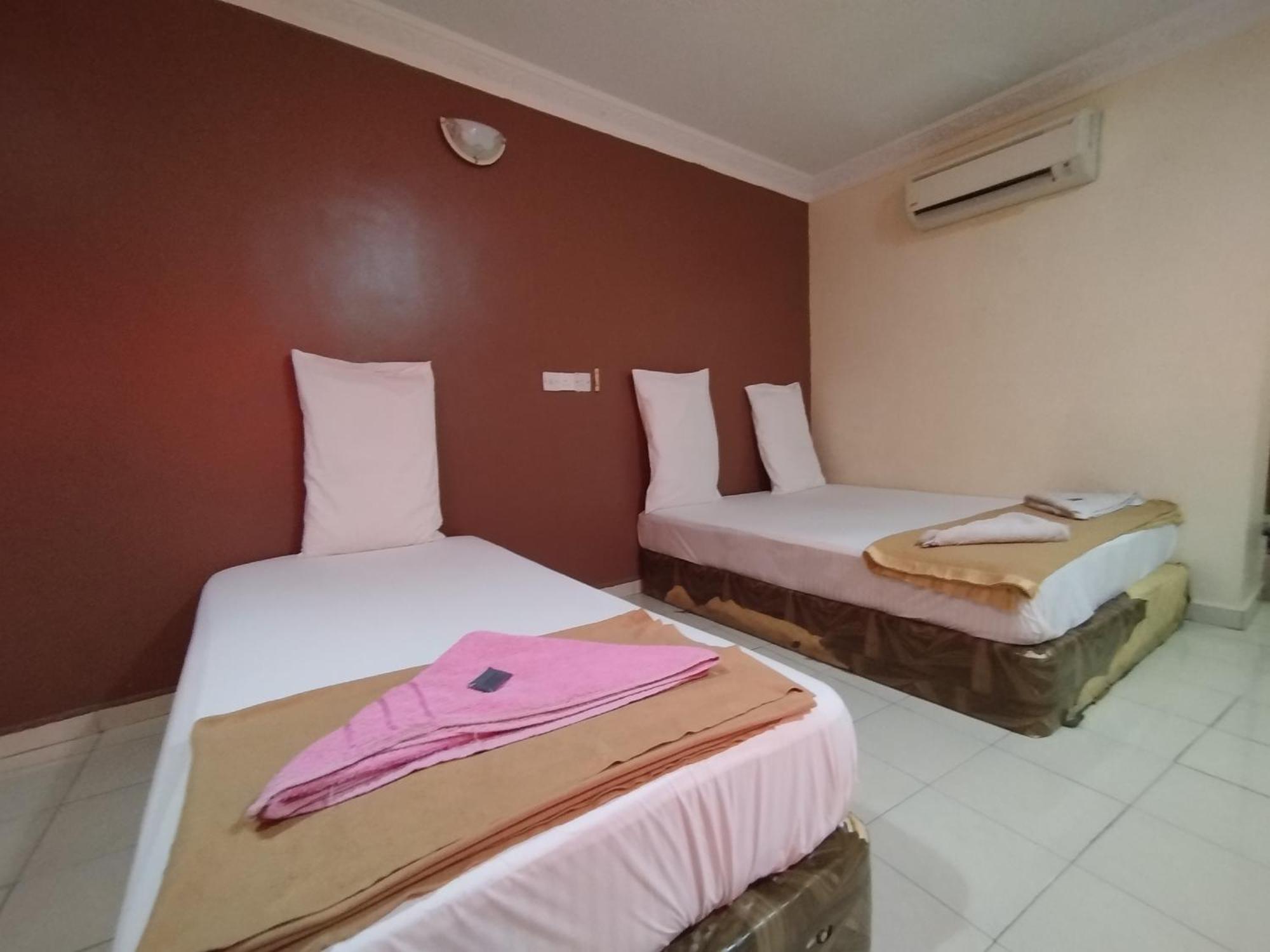 Sentosa Villa Hotel Klang Buitenkant foto