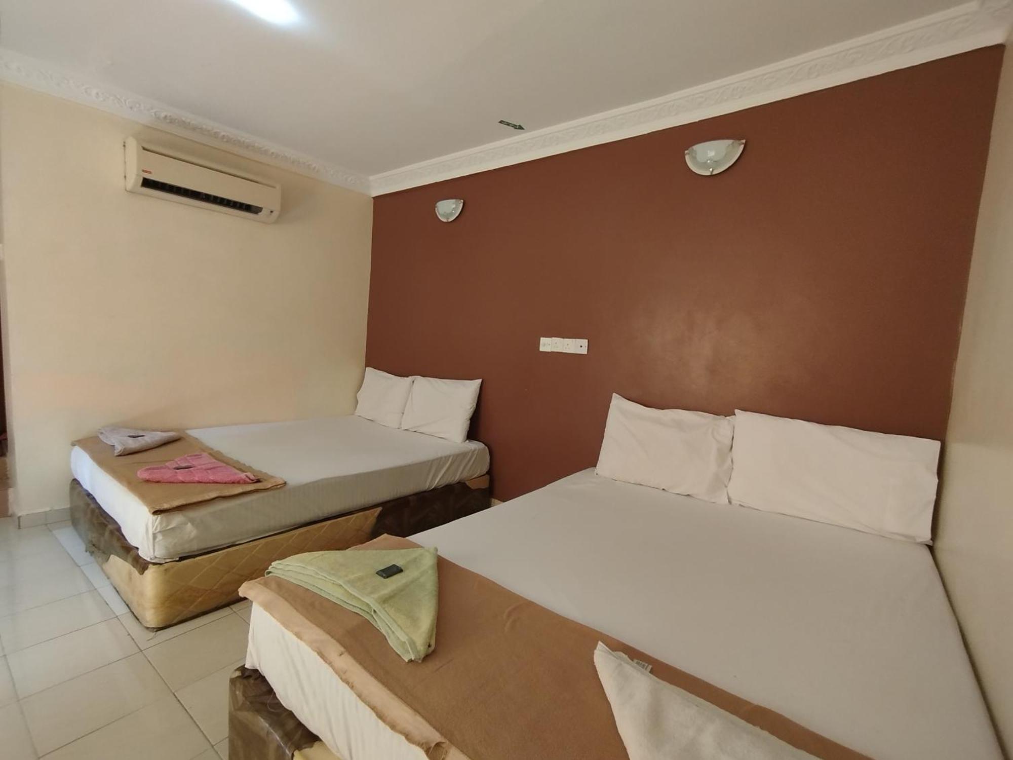 Sentosa Villa Hotel Klang Buitenkant foto